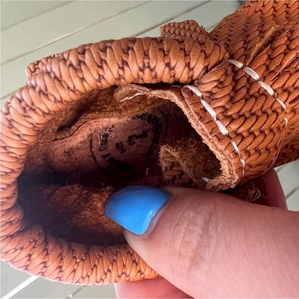 Freshly Picked Soft Sole Leather Fringe Moccasins, Baby Girl Shoes  Color Brown - Picture 8 of 8